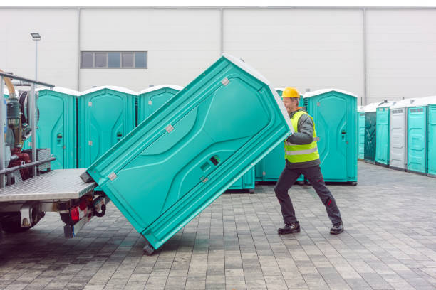 Best Porta potty delivery and setup  in Manassas Park, VA
